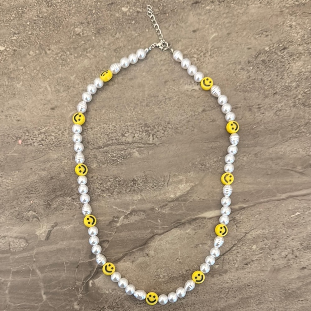 Smiley Pearl Necklace